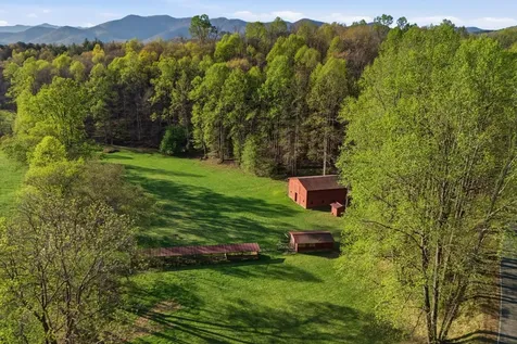 Brasstown NC 28902
