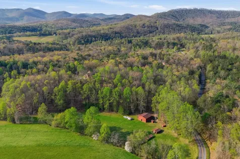 Brasstown NC 28902
