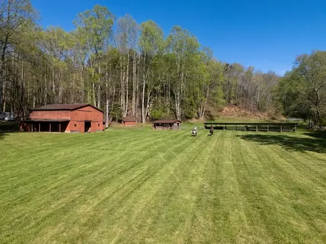 Brasstown NC 28902