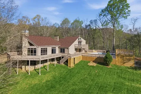Brasstown NC 28902