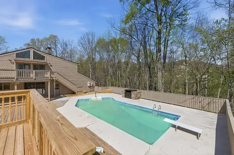 Brasstown NC 28902
