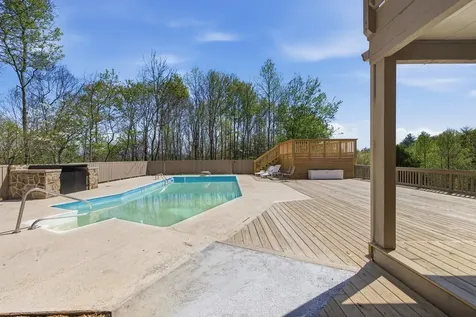Brasstown NC 28902