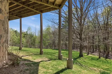 Brasstown NC 28902