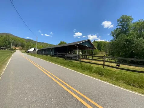 136 Gibson Road Andrews NC 28901