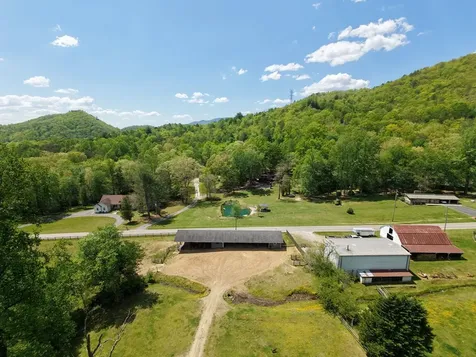 136 Gibson Road Andrews NC 28901