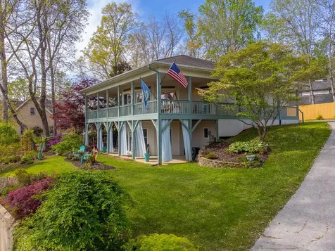 218 Lakeshore Drive Hayesville NC 28904