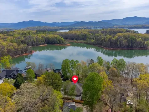 218 Lakeshore Drive Hayesville NC 28904