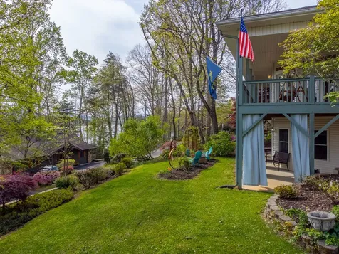 218 Lakeshore Drive Hayesville NC 28904