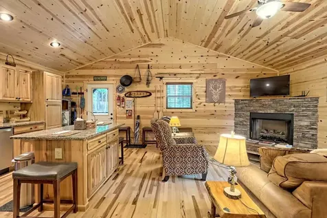 29 Carrolls Ridge Murphy NC 28906