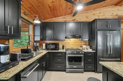 8 Stoney Brook Trail Hayesville NC 28904