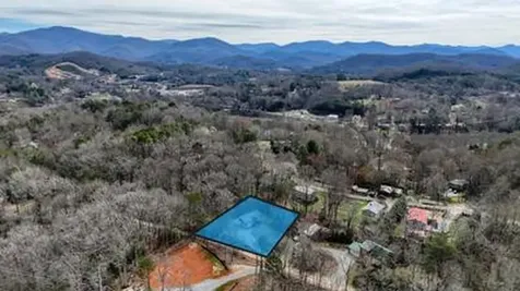133 Underburg Lane Franklin NC 28734
