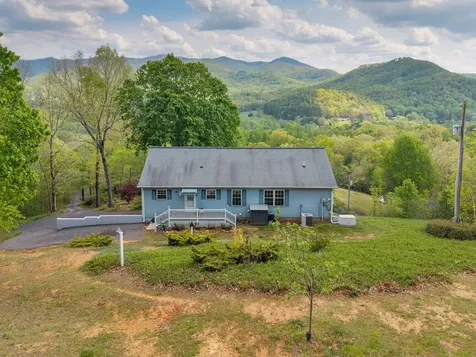 619 Pounding Mill Loop Hayesville NC 28904