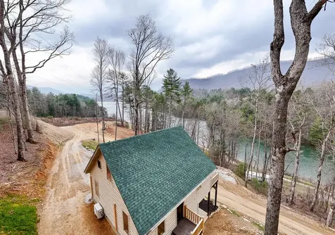 153 Betty Sue Deyton Road Robbinsville NC 28771