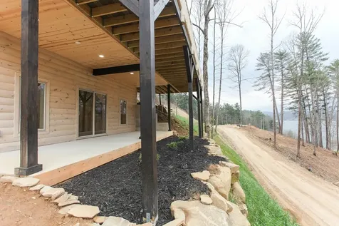 153 Betty Sue Deyton Road Robbinsville NC 28771
