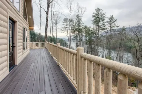153 Betty Sue Deyton Road Robbinsville NC 28771