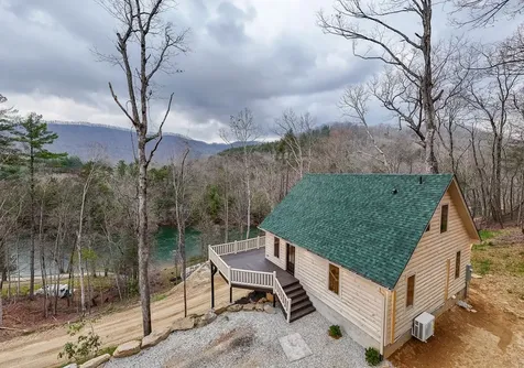 153 Betty Sue Deyton Road Robbinsville NC 28771