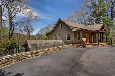 1227 Village Road Murphy NC 28906