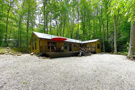 2052 Granny Squirrel Drive Andrews NC 28901
