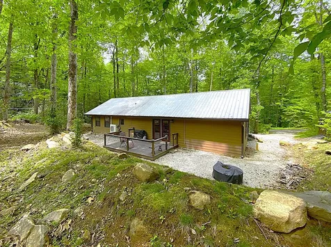 2052 Granny Squirrel Drive Andrews NC 28901