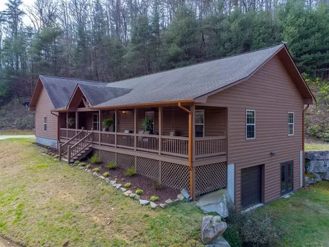 1960 Atoah Road Robbinsville NC 28771