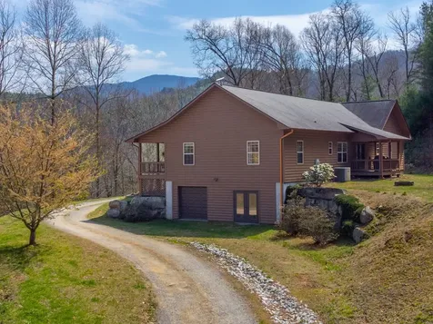 1960 Atoah Road Robbinsville NC 28771