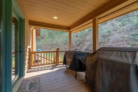 1960 Atoah Road Robbinsville NC 28771