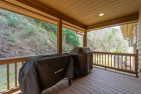 1960 Atoah Road Robbinsville NC 28771