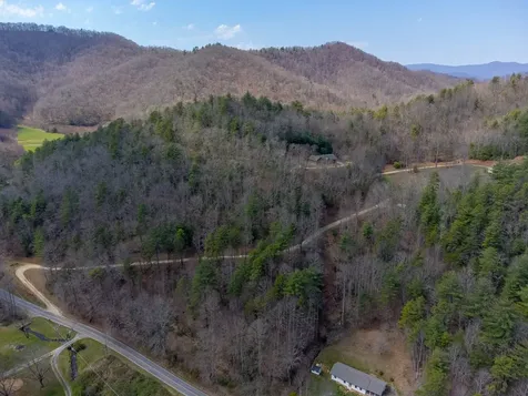 1960 Atoah Road Robbinsville NC 28771
