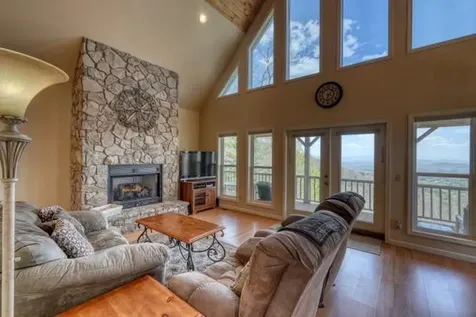 520 Sahkanaga Drive Murphy NC 28906