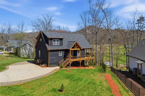 784 Sneaking Creek Hayesville NC 28904