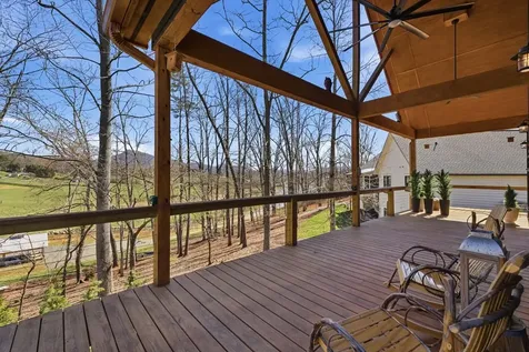 784 Sneaking Creek Hayesville NC 28904