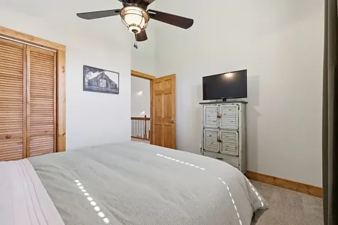 784 Sneaking Creek Hayesville NC 28904