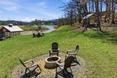 784 Sneaking Creek Hayesville NC 28904