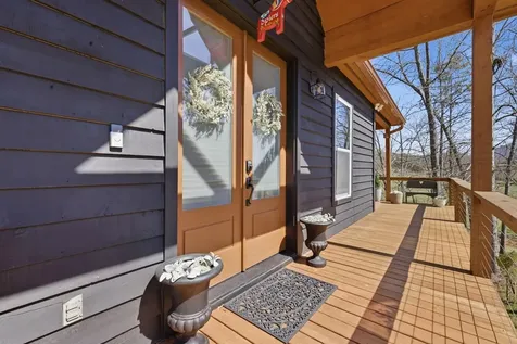 784 Sneaking Creek Hayesville NC 28904