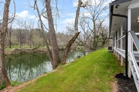 284 Smokeford Road Murphy NC 28906