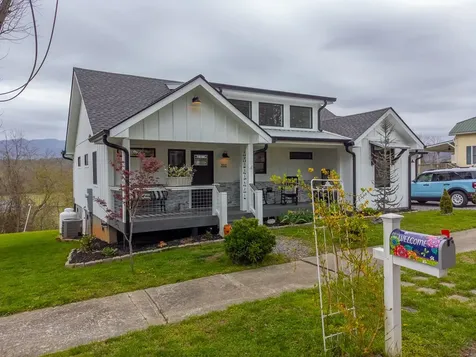 101 Mill Street Hayesville NC 28904