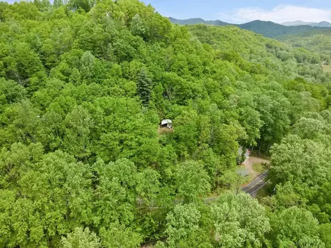 4187 W Old Murphy Road Franklin NC 28734