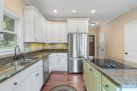 105 Sharons Hayesville NC 28904
