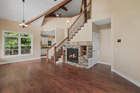 105 Sharons Hayesville NC 28904
