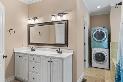 105 Sharons Hayesville NC 28904