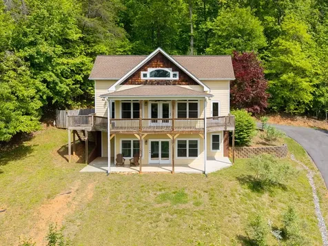 105 Sharons Hayesville NC 28904