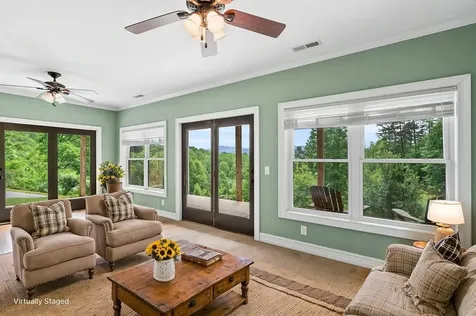105 Sharons Hayesville NC 28904