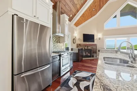 1065 Smokerise Drive Hayesville NC 28904