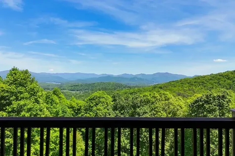 1065 Smokerise Drive Hayesville NC 28904