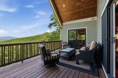 1065 Smokerise Drive Hayesville NC 28904
