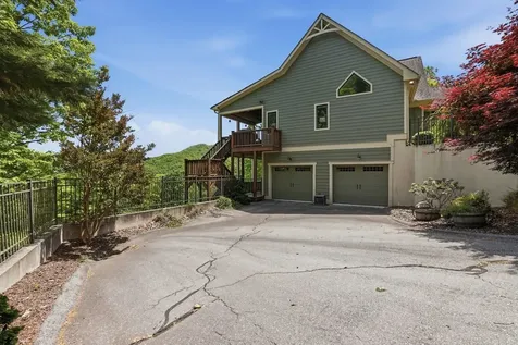 1065 Smokerise Drive Hayesville NC 28904