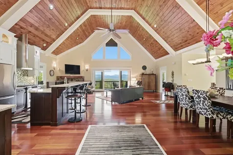 1065 Smokerise Drive Hayesville NC 28904