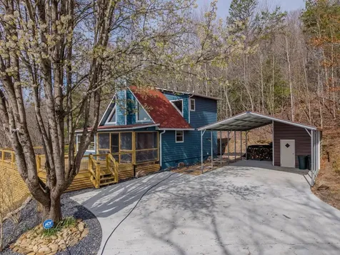 355 Up The Creek Trail Hayesville NC 28904