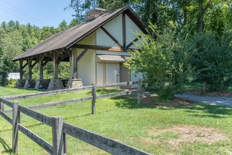 325 River Mountain Road Murphy NC 28906