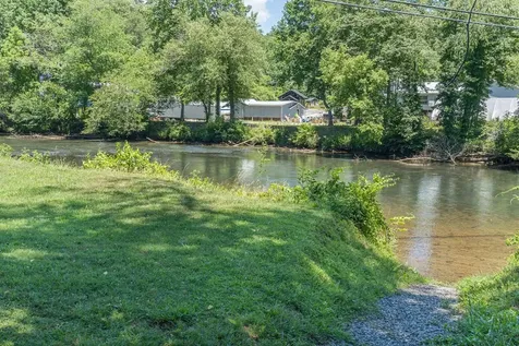 325 River Mountain Road Murphy NC 28906